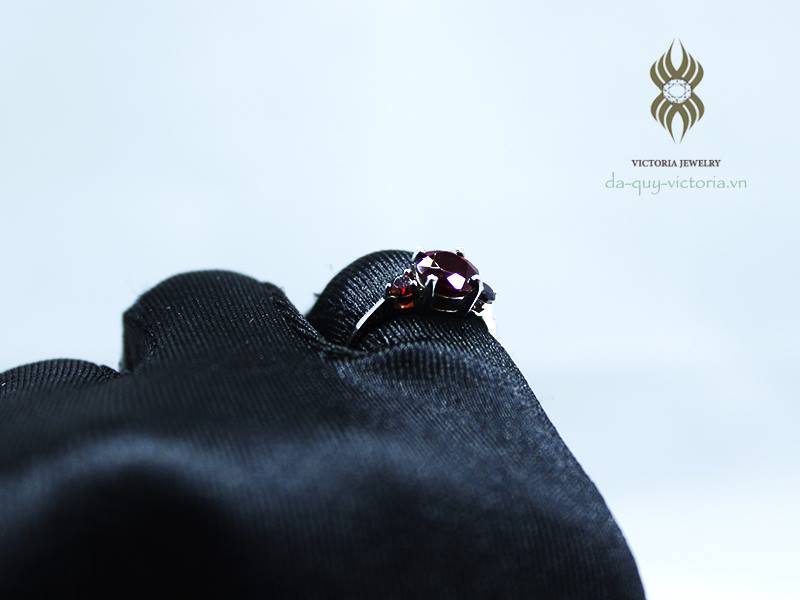 Nhẫn Đá Thạch Lựu ( Garnet) - RT13G4